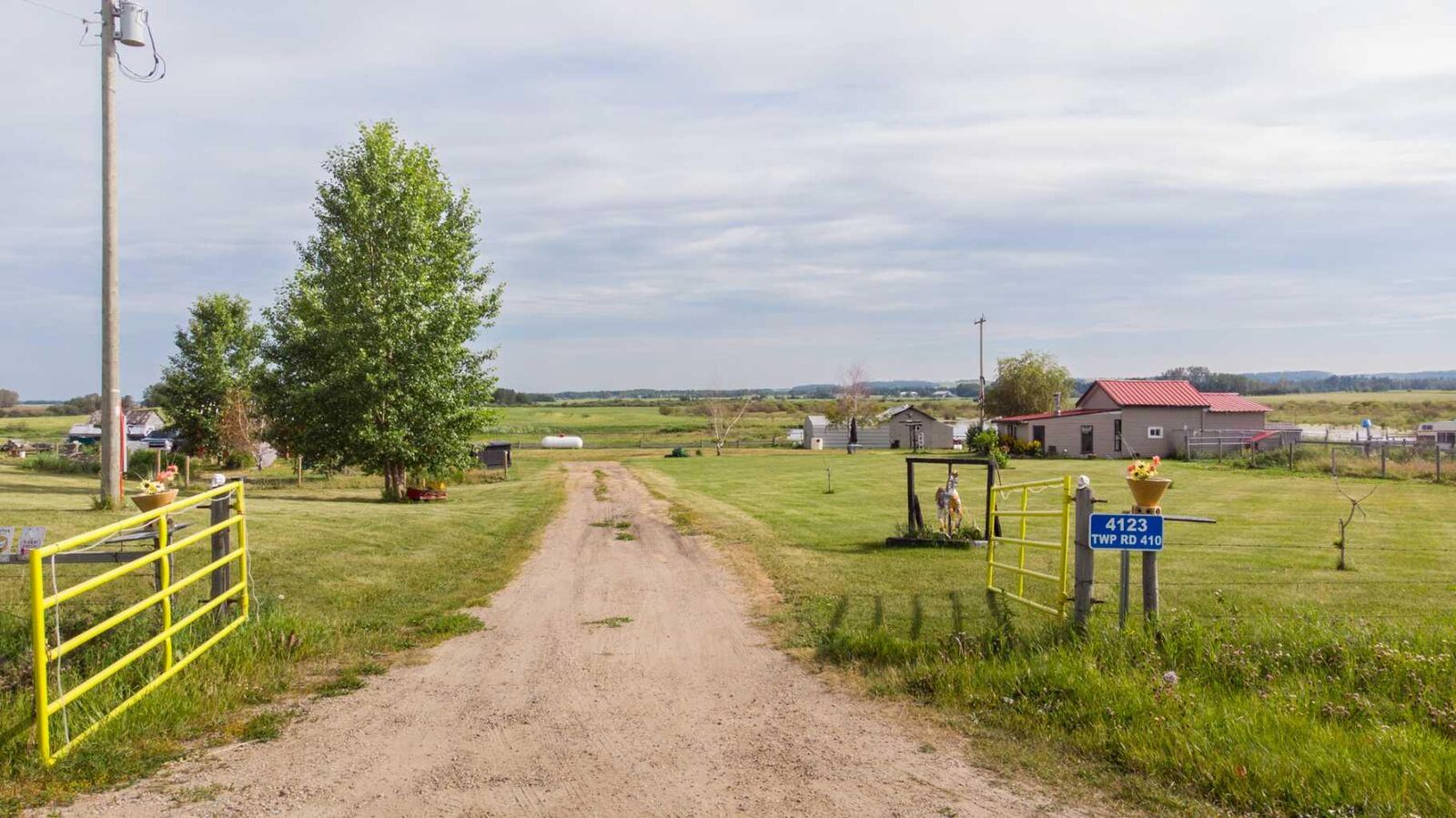 Property Photo:  4123 410 Township  AB T0M 0X0 