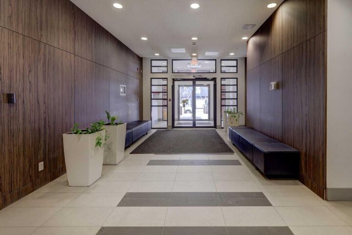 Property Photo: 510 Edmonton Trail NE 311 AB T2E 0J7