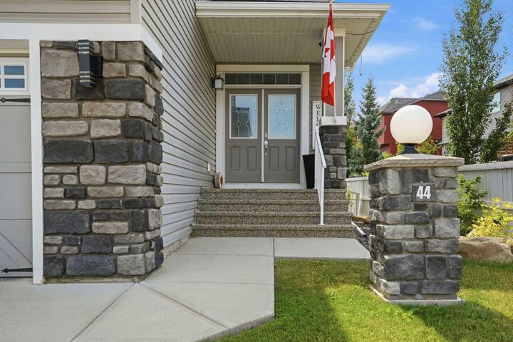 Property Photo: 44 Cimarron Springs Circle AB T1S 0M2
