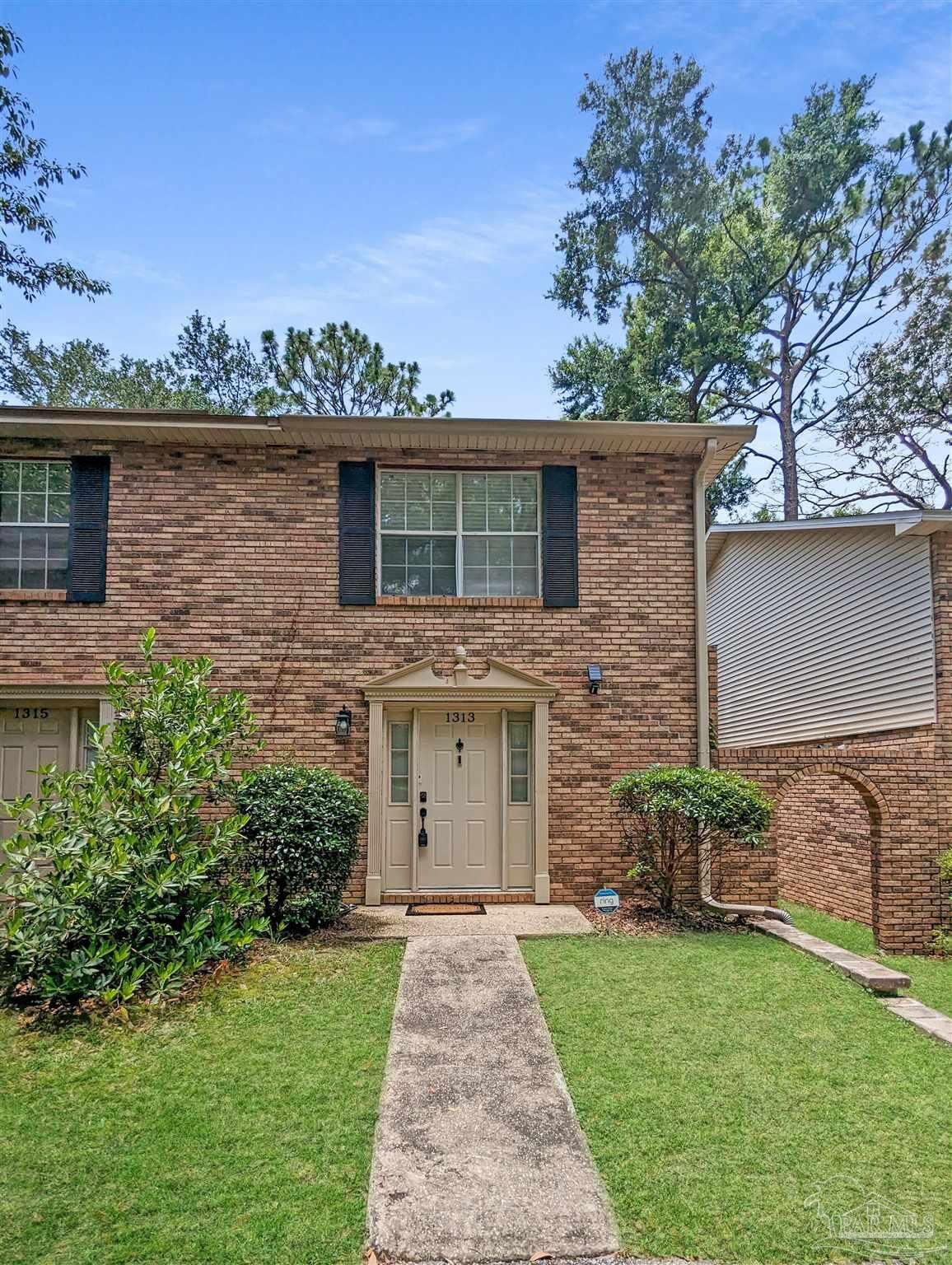 Property Photo: 1313 Foxborough Dr FL 32514