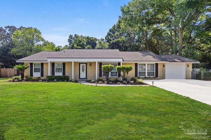 Property Photo:  5431 Tomlinson Dr  FL 32526 