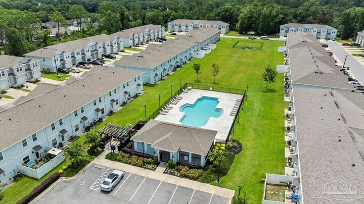 Property Photo:  1638 Iroquois Ct  FL 32534 