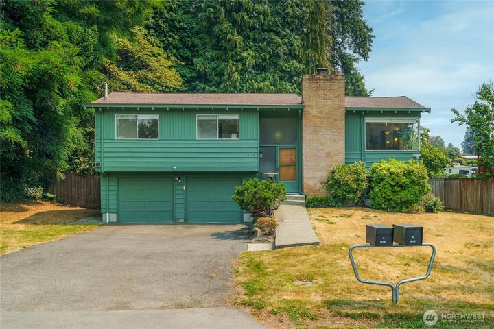 Property Photo: 15112 3rd Avenue NE WA 98155