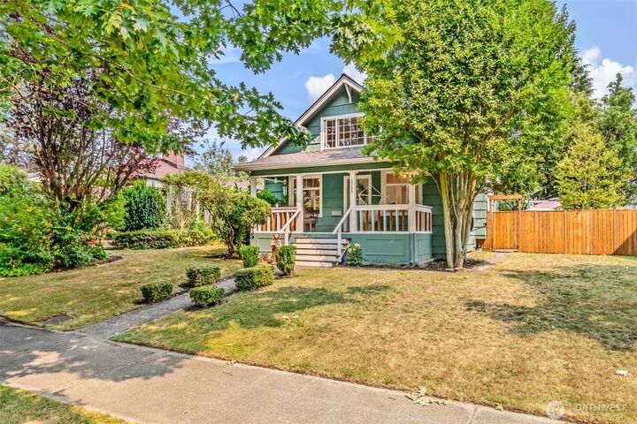 Property Photo: 2309 McDougall Avenue WA 98201