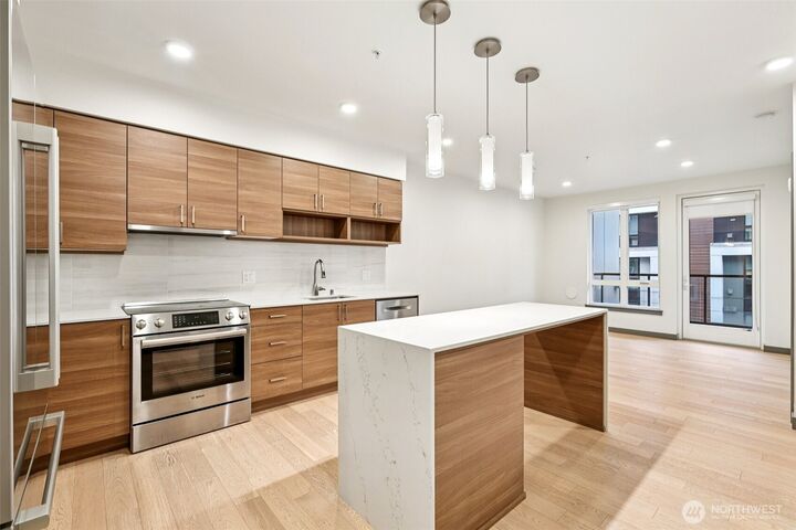 Property Photo:  11903 NE 128th St 320  WA 98034 
