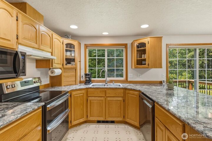 Property Photo: 558 Spruce Creek Road WA 98632