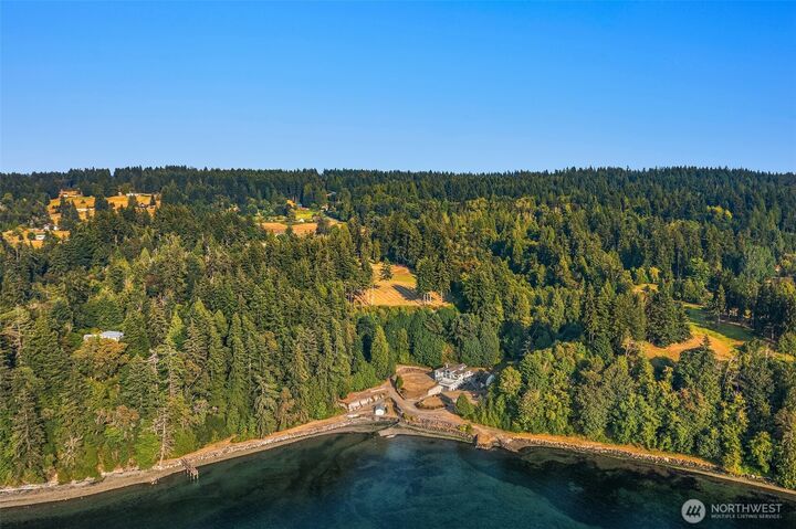 Property Photo: 16075 Crescent Drive SW WA 98070