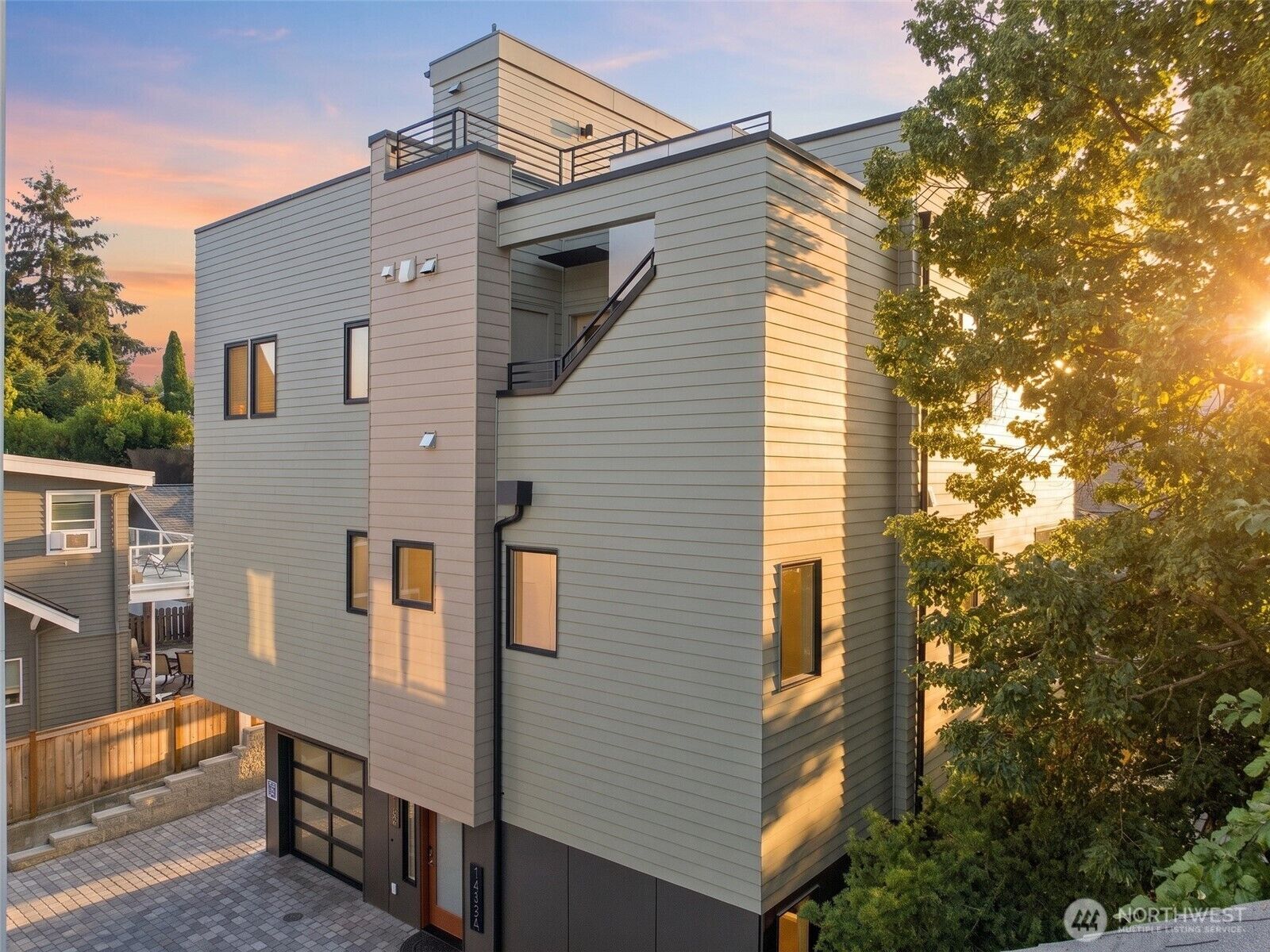 Property Photo:  1413 A N 48th Street  WA 98103 