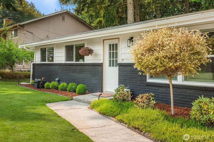 Property Photo: 12218 66th Avenue Ct E WA 98373