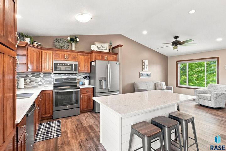 Property Photo:  5201 S Culbert Ave  SD 57106 