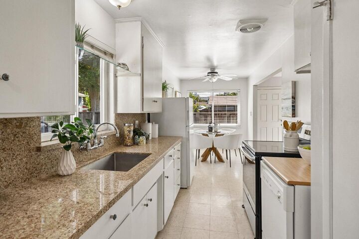 Property Photo: 923 & 925 Paula Street CA 95126