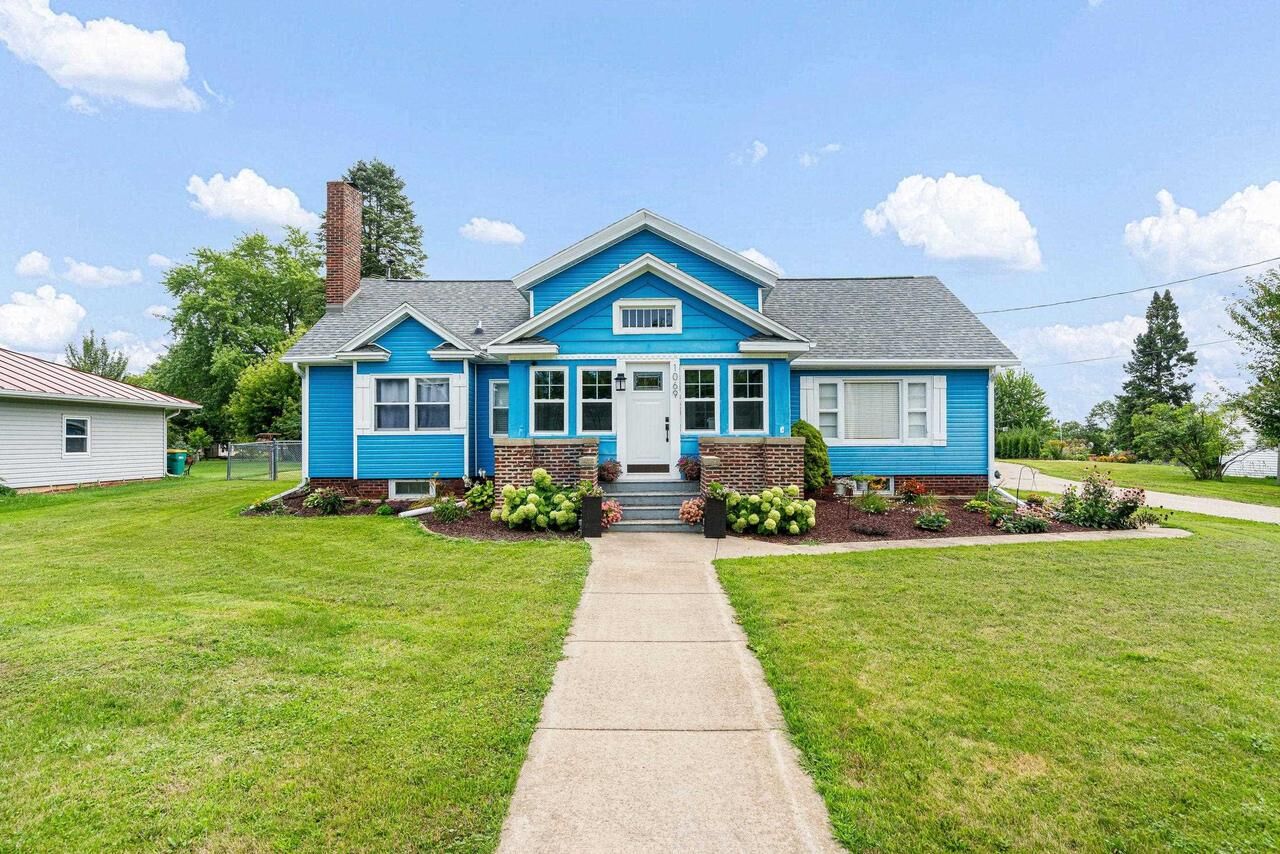 Property Photo:  1069 Metomen Street  WI 54971 