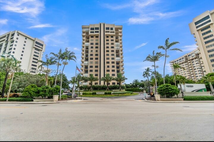 Property Photo: 5000 N Ocean Blvd 1704 FL 33308