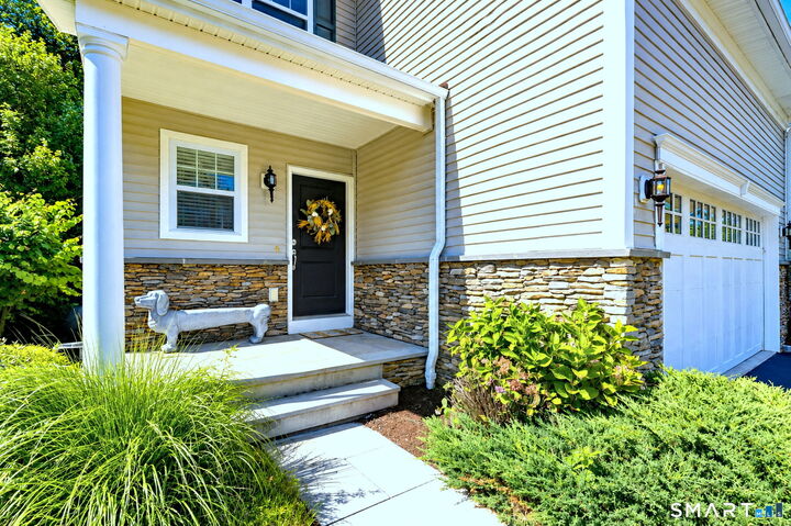 Property Photo:  560 River Road 30  CT 06484 
