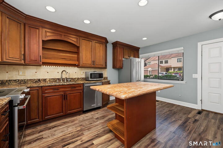 Property Photo:  35 Deer Run 35  CT 06801 
