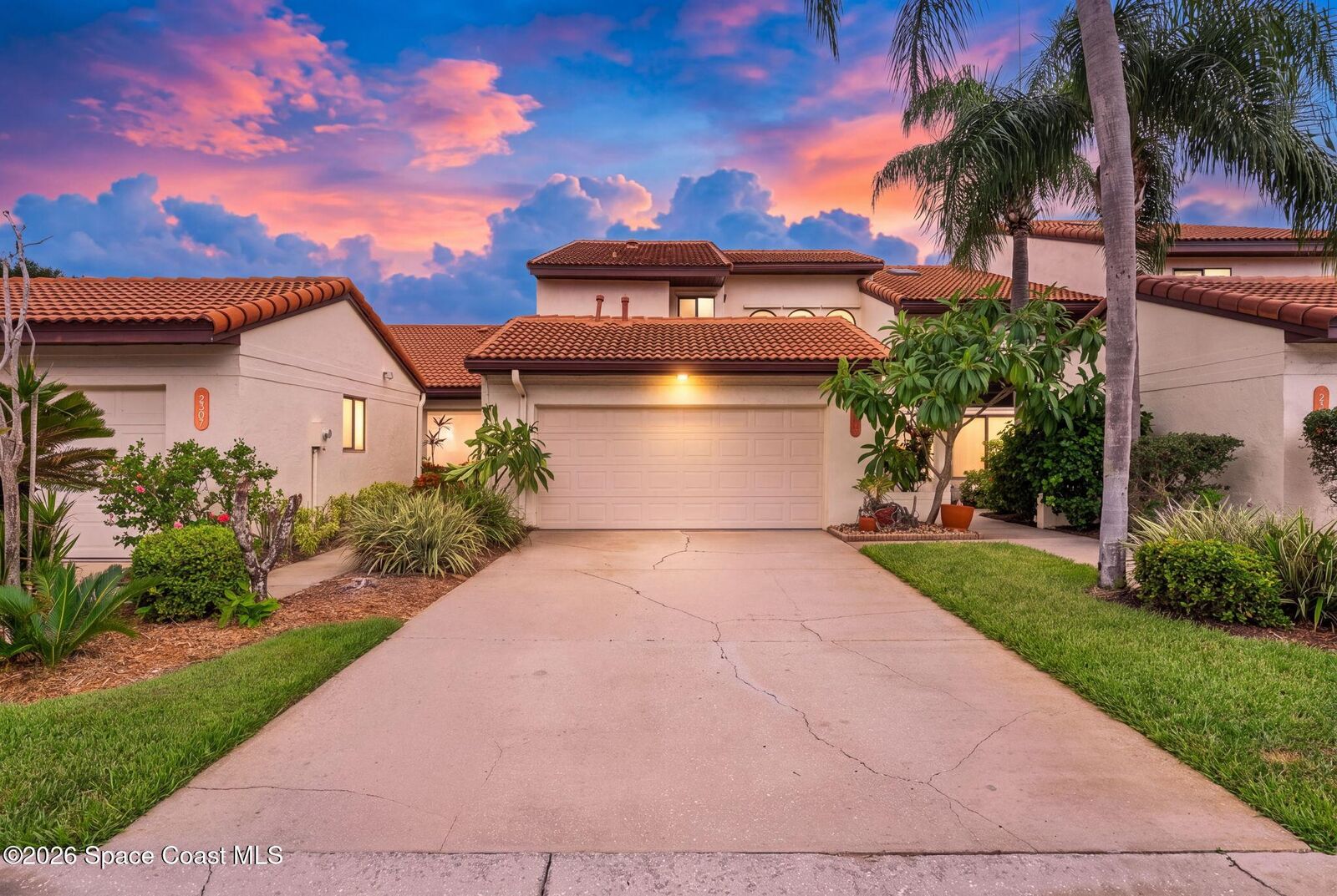 Property Photo:  2305 Parkside Place  FL 32937 