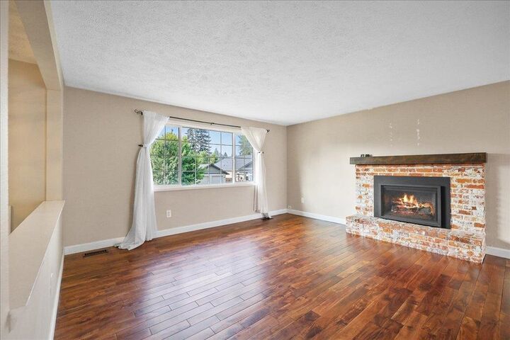 Property Photo: 1427 E 35th Ave WA 99203
