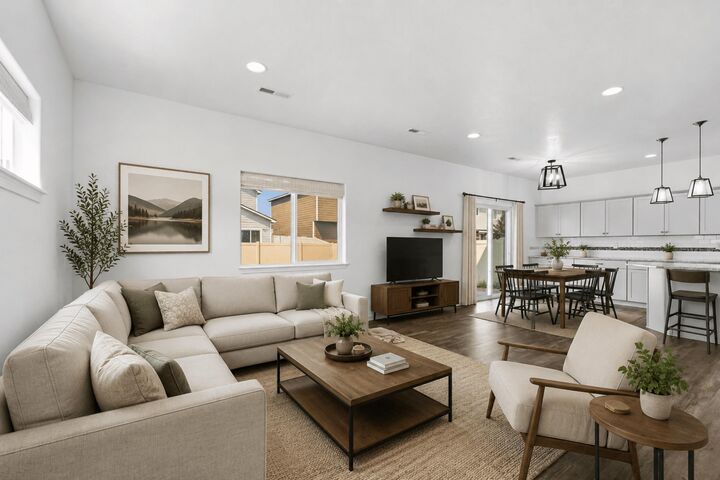 Property Photo: 124 S Glenbrook Ct WA 99016