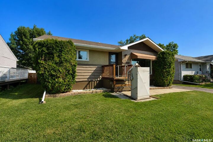 Property Photo: 340 28th Street E SK S6V 1X4