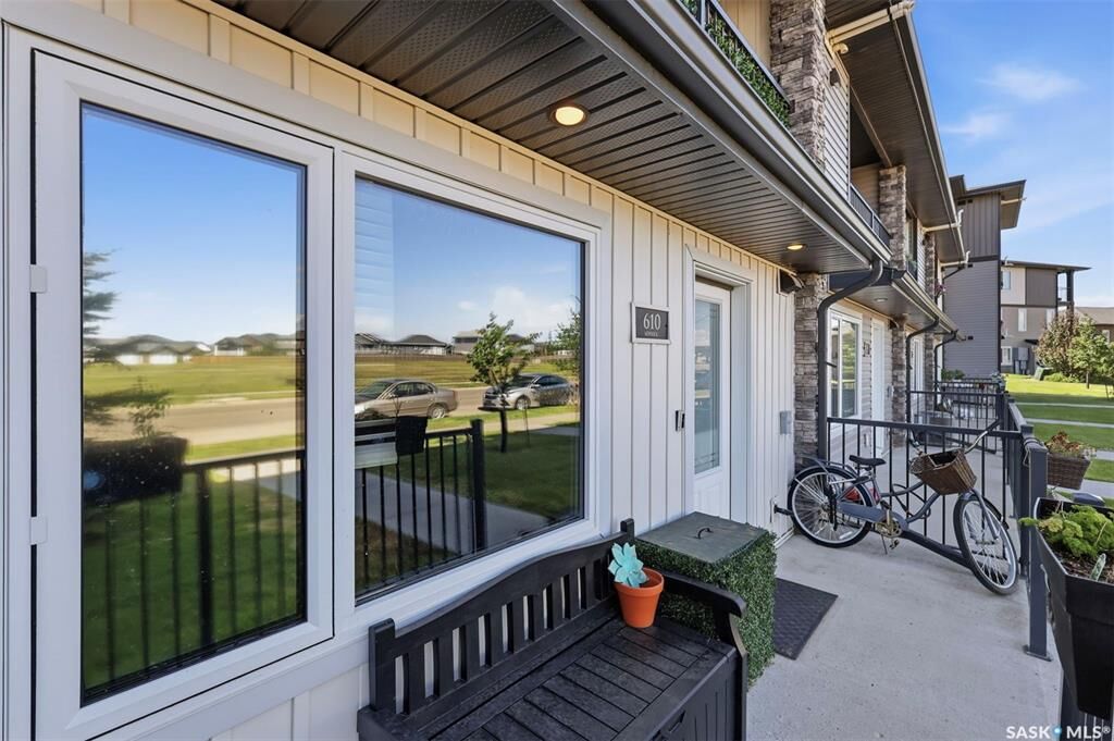 Property Photo: 610 Baltzan Boulevard SK S7W 0X5