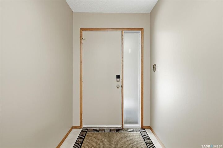 Property Photo: 39 Hayes Crescent SK S4X 1B1