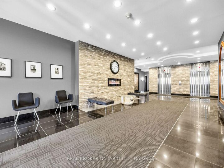 Property Photo: 135 James Street S 1011 ON L8P 2Z6