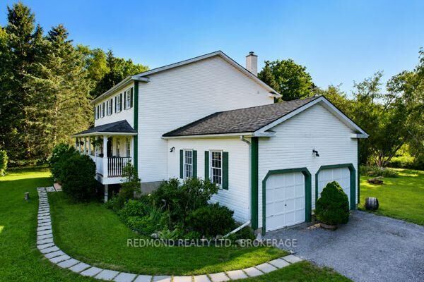 Property Photo: 229 Howe Island Ferry Road ON K7G 2V5