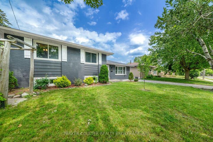 Property Photo:  17 Harding Avenue  ON L4M 3K1 