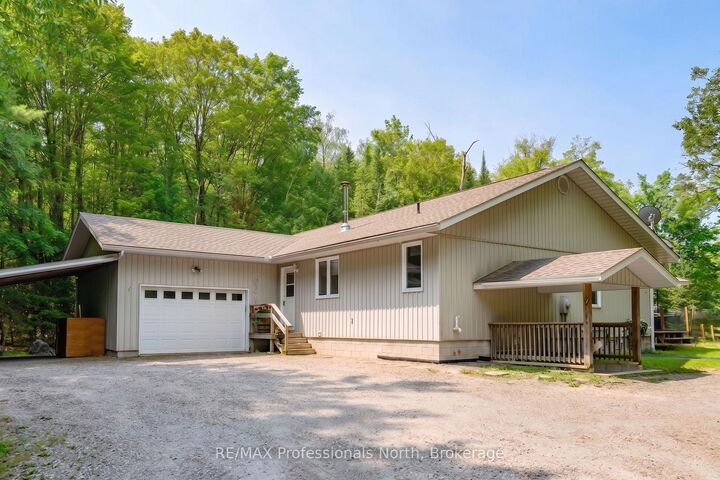 Property Photo:  1044 Elk Drive  ON K0M 1S0 