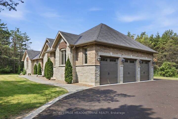 Property Photo: 20 Buckstown Trail ON L7E 4H7