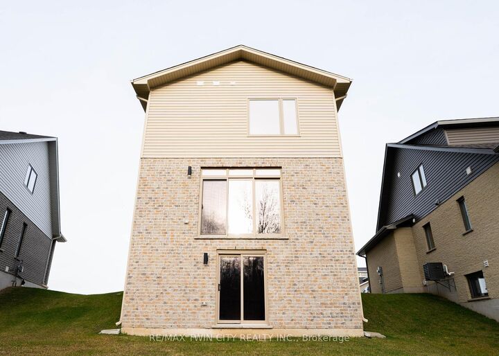 Property Photo:  2092 Evans Crescent  ON N6M 0A1 