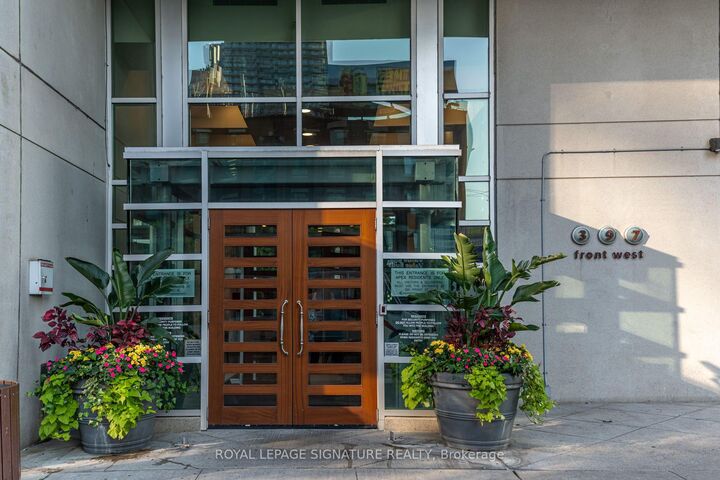 Property Photo: 397 Front Street W 3608 ON M5V 3S1