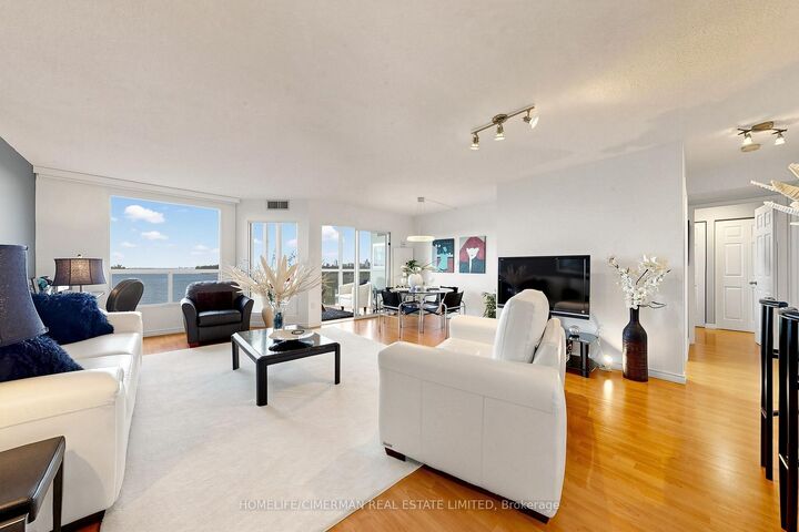Property Photo: 5 Concorde Place 3302 ON M3C 3M8