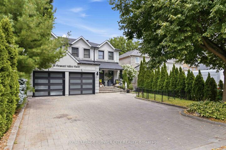 Property Photo: 18 Pleasant Valley Place ON L6S 5S2