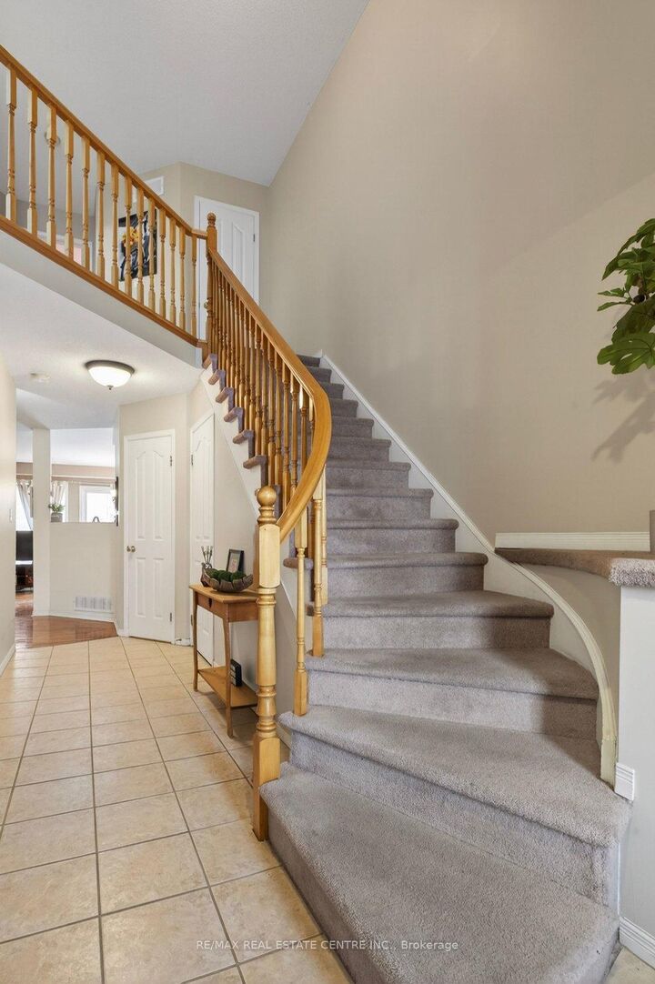 Property Photo: 10 Cadham Boulevard 29 ON L8W 3X6