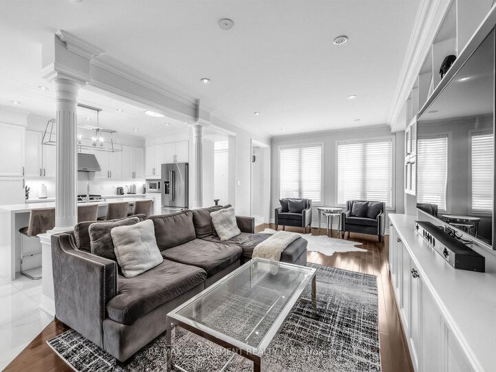 Property Photo: 131 Robert Speck Parkway ON L4Z 0A6