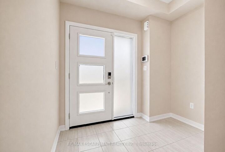 Property Photo: 761 Bradford Avenue ON L2A 0H3