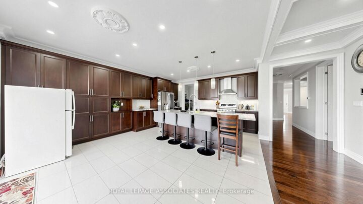 Property Photo: 35 Godliman Road ON L6X 5G3