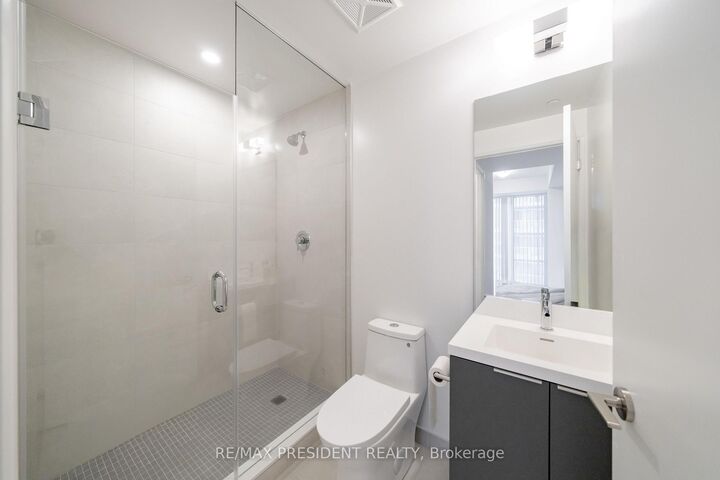 Property Photo: 400 King Street W 610 ON M5V 1K2