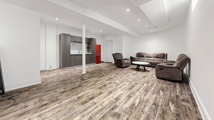 Property Photo: 12 Paradise Valley Trail ON L7B 0A5