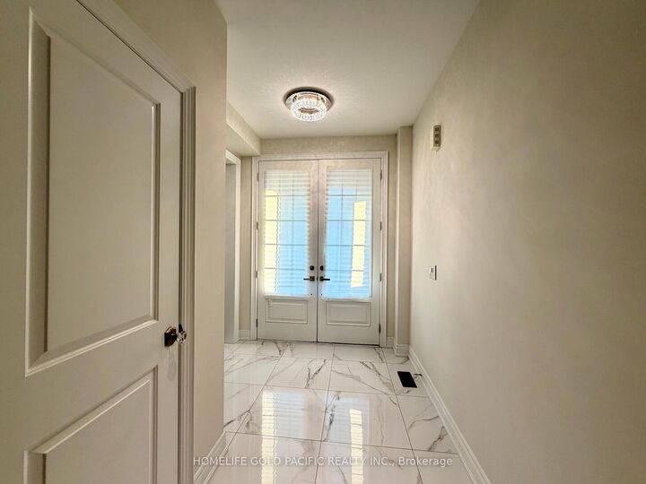 Property Photo: 46 Haskins Crescent ON L4P 0H5
