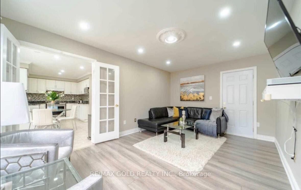 Property Photo:  15 Sedgewick Circle  ON L7A 2P7 