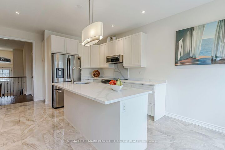 Property Photo: 82 Diamond Valley Drive ON L0L 2E0