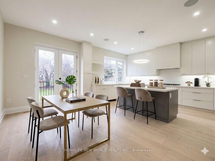 Property Photo: 150 Viewmount Avenue ON M6B 1T7