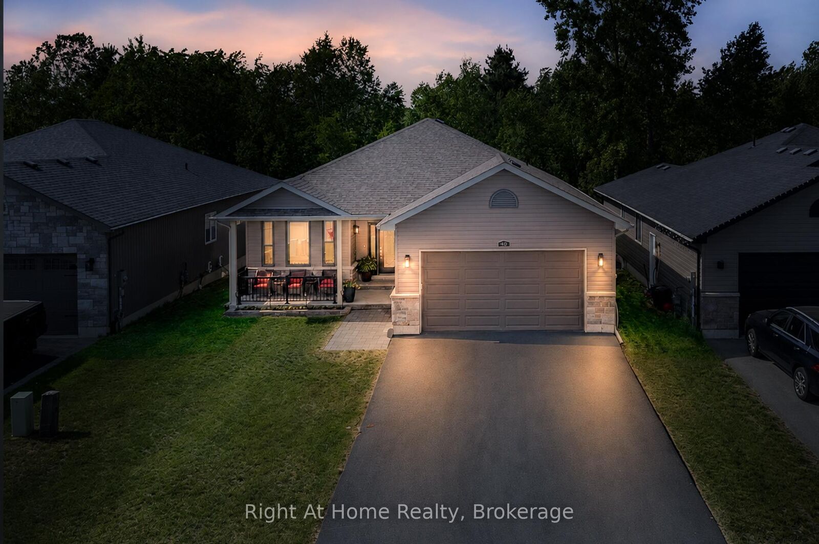 Property Photo: 40 Birchmount Street ON K8V 0C6