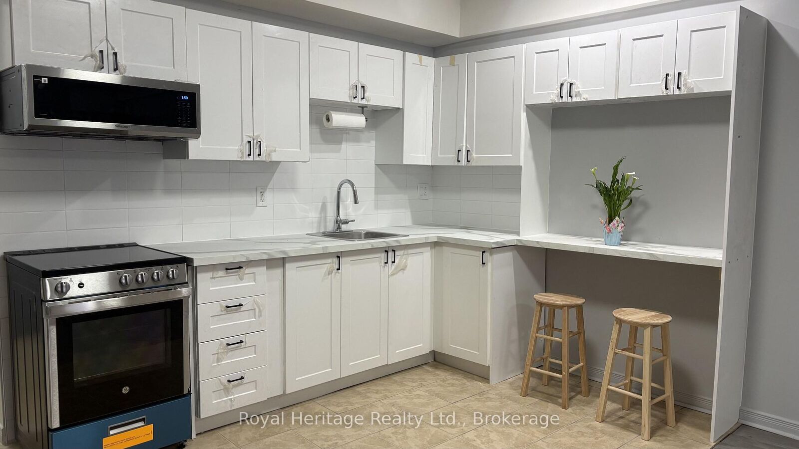 Property Photo: 264 Division Street 9 ON K9A 3R1