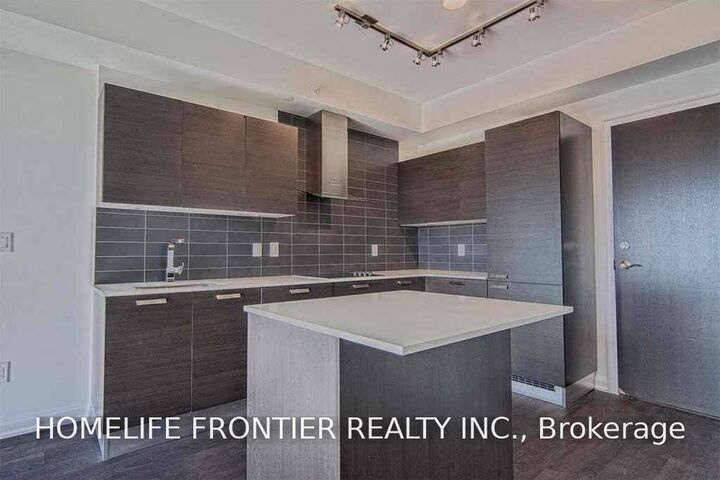 Property Photo: 11 Bogert Avenue 2005 ON M2N 0H4