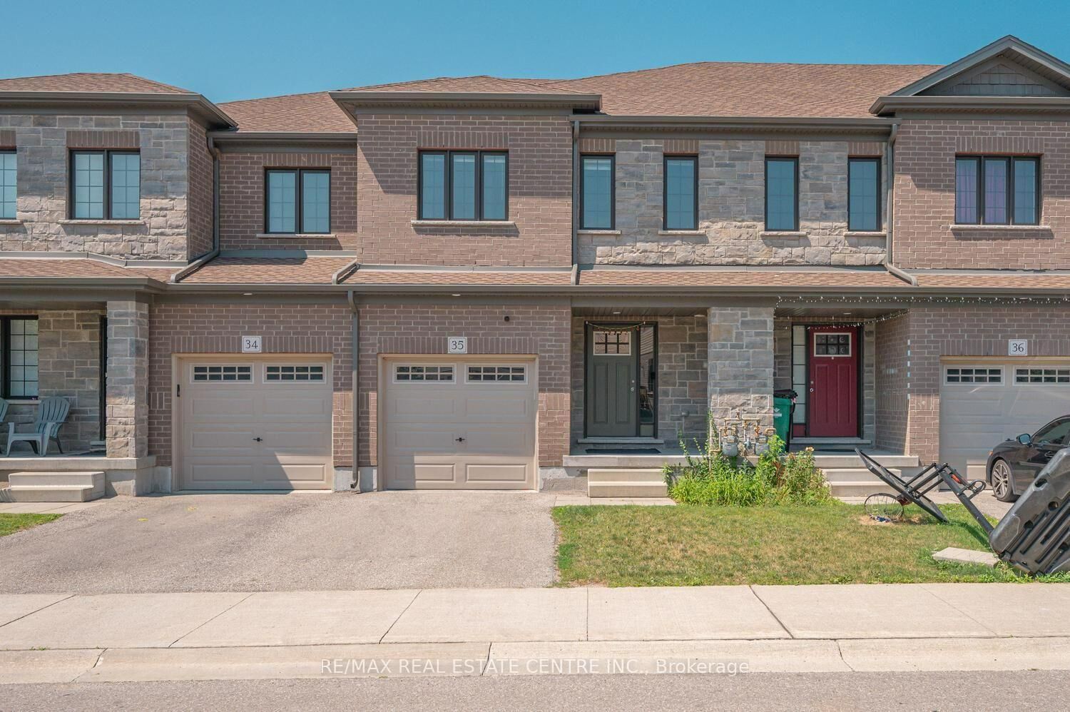 Property Photo:  135 Hardcastle Drive 35  ON N1S 0B6 