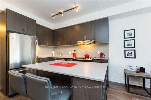Property Photo: 2560 Eglinton Avenue W 1206 ON L5M 5R1