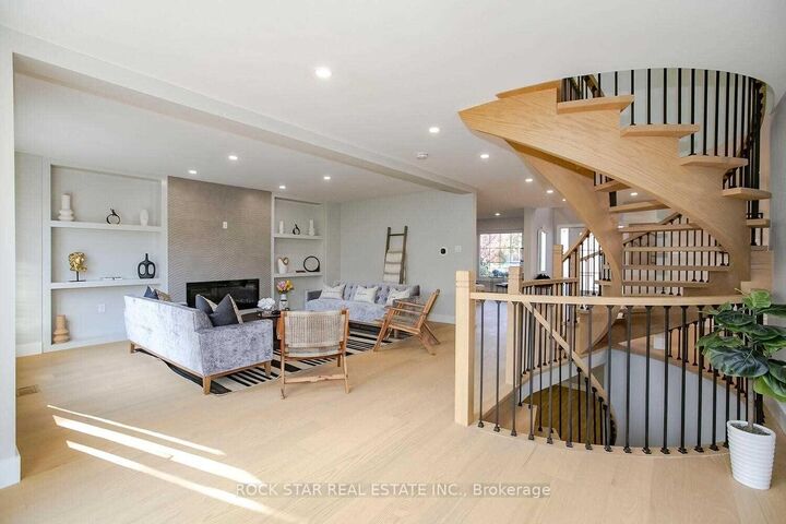 Property Photo: 160 River Oaks Boulevard E ON L6H 5N7